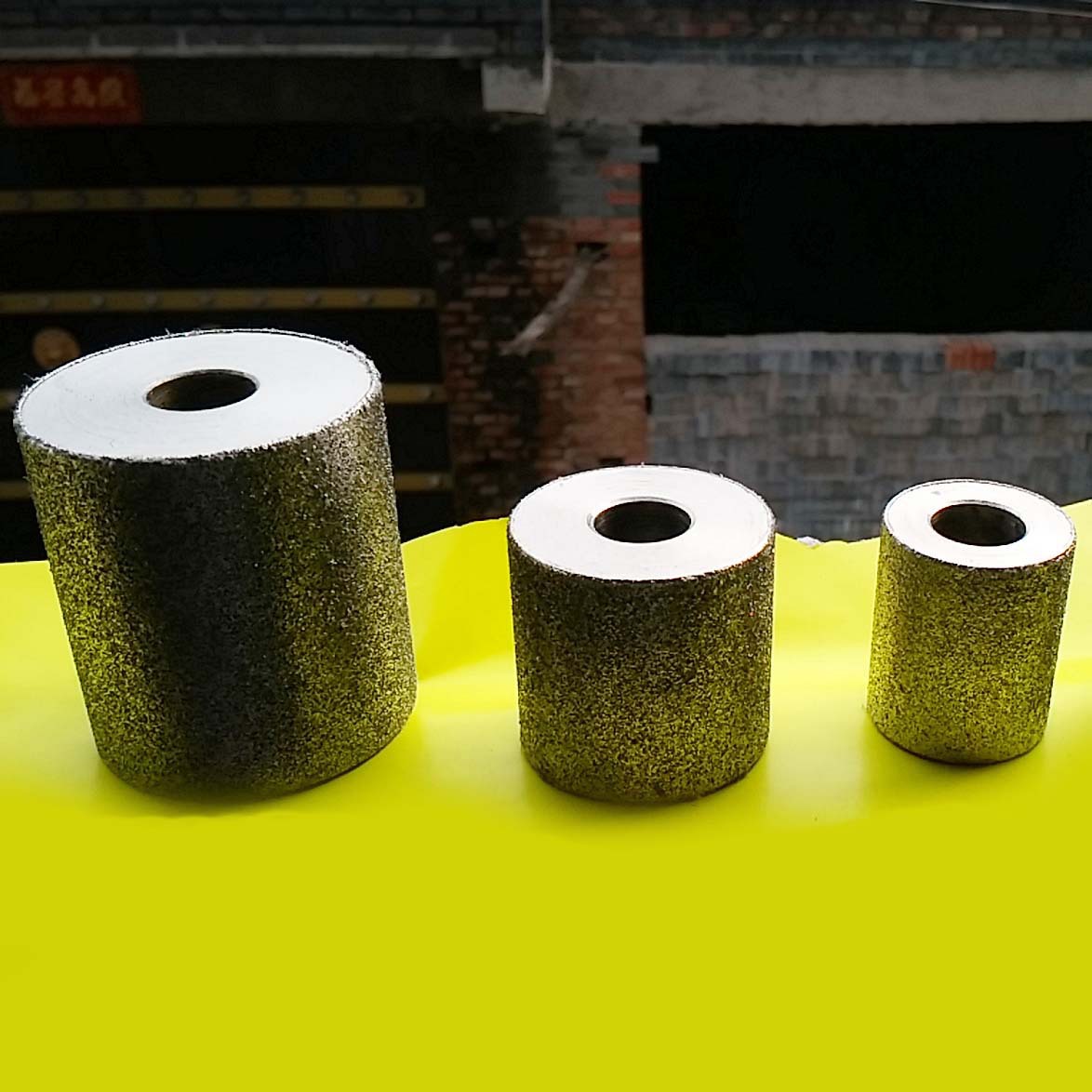 金刚石电镀修整滚轮不锈钢月牙槽磨轮圆柱金刚砂轮研磨内弧磨轮