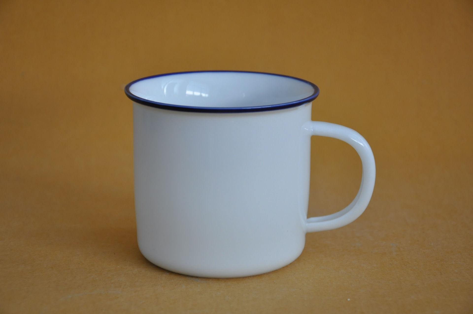 厂家直销怀旧经典仿搪瓷杯 大水杯 创意陶瓷马克杯 支持logo定制