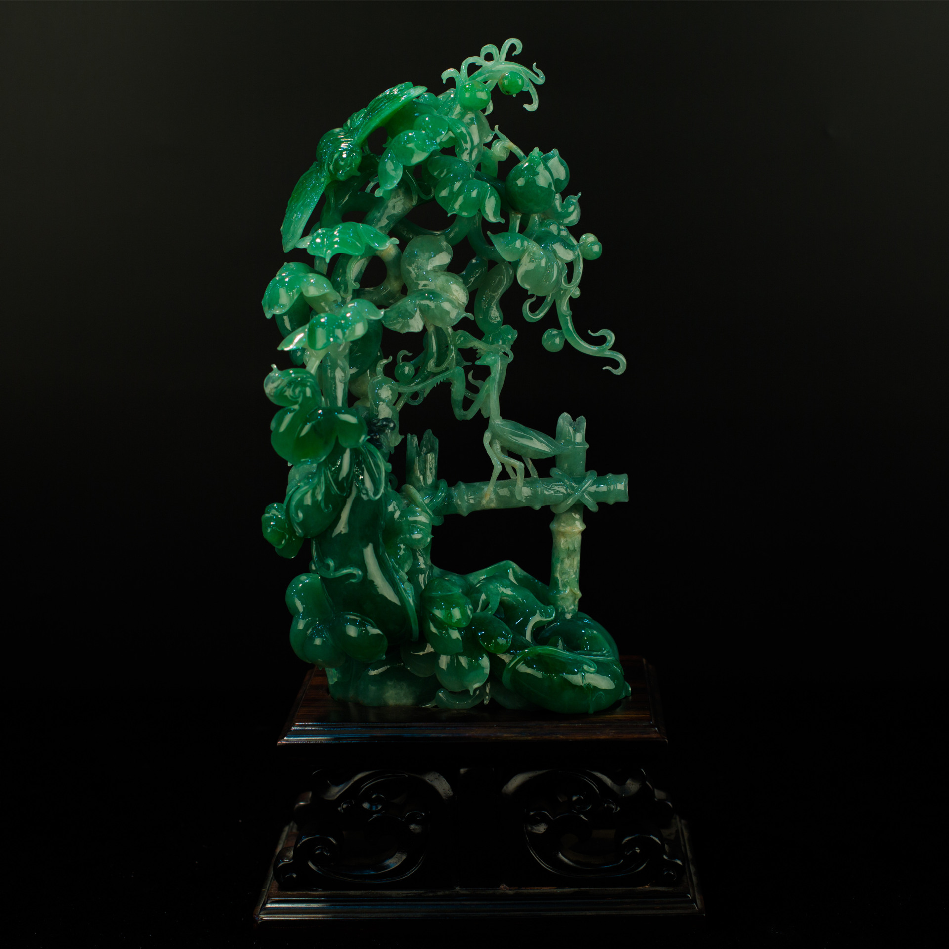 缅甸玉天然翡翠a货 豆底满色花鸟翡翠摆件 一鸣惊人 可出证书