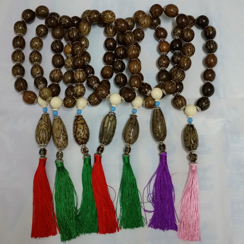 新款贝叶棕原籽天然带皮白菩提根车挂四面打磨千眼菩提原籽批发