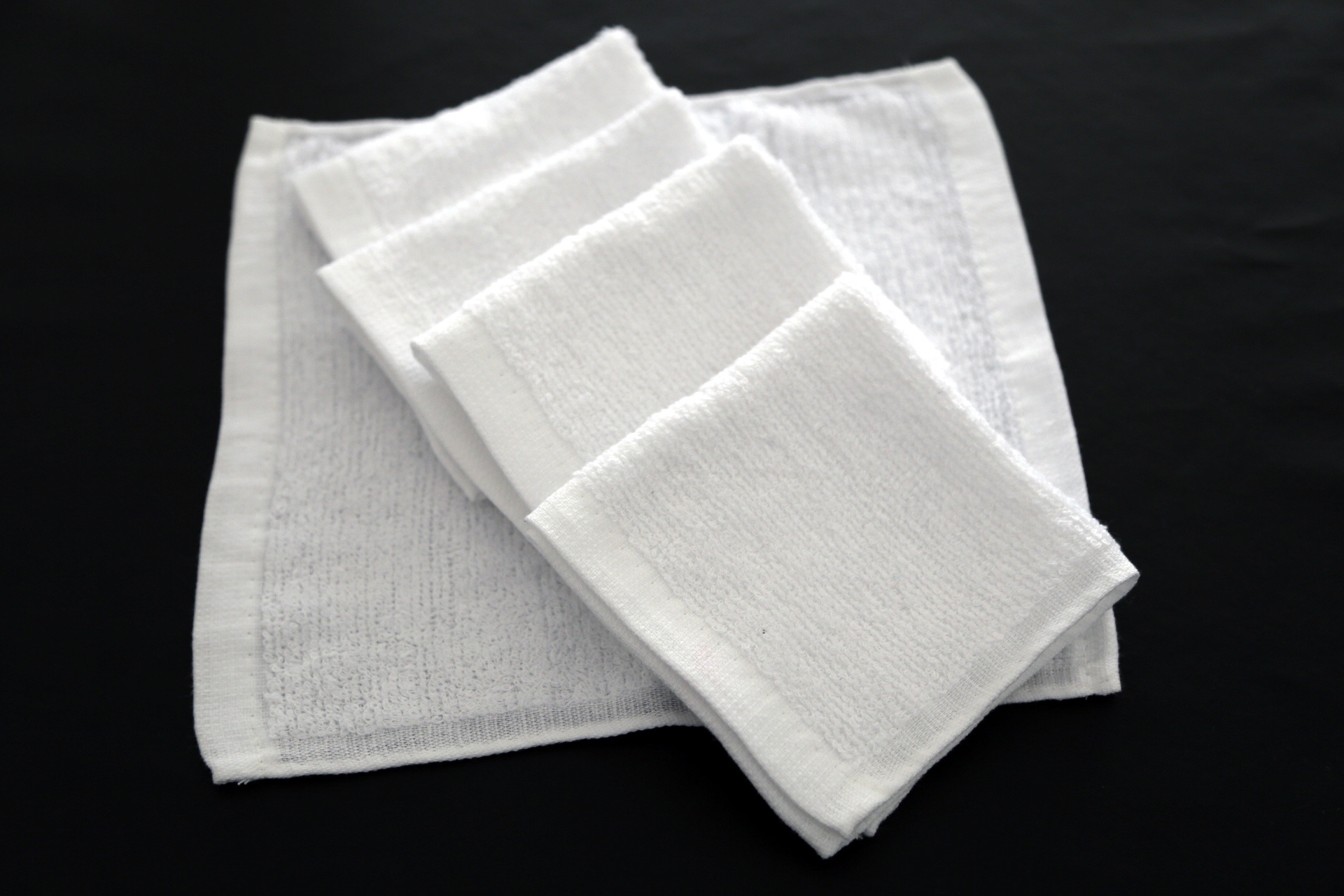 厂家供应20g 全棉白方巾可做湿巾酒店专用白餐巾幼儿园美容院专用