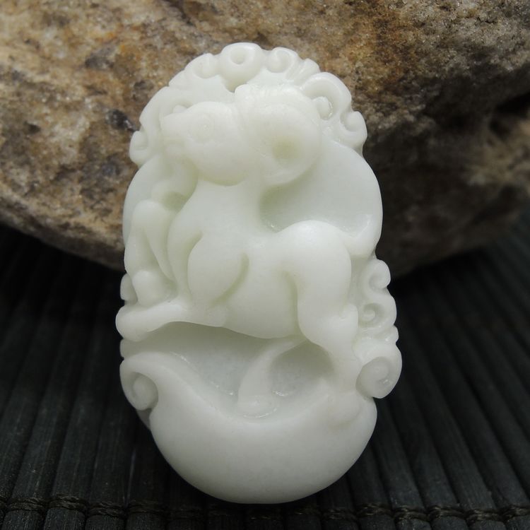 批发供应天然蓝田玉生肖羊吊坠 玉石十二生肖吊坠批发 南阳批发网
