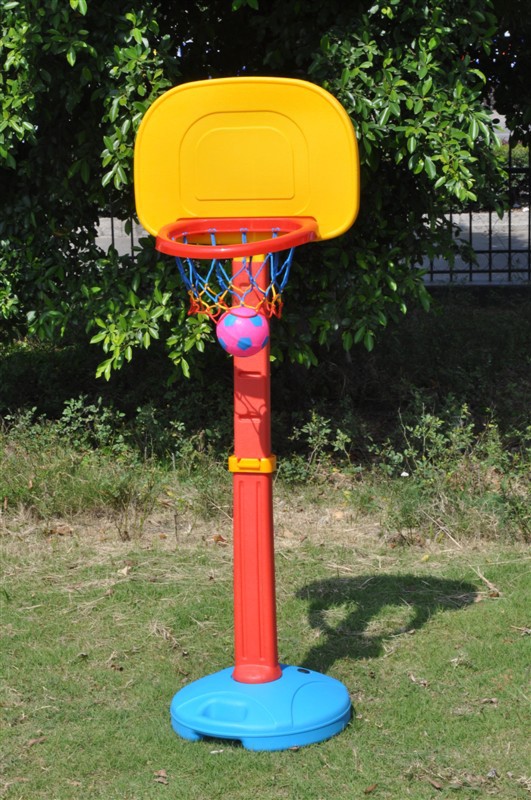 春蚕幼儿园室内儿童塑料篮球架室内外立式投篮框型可升降篮球架