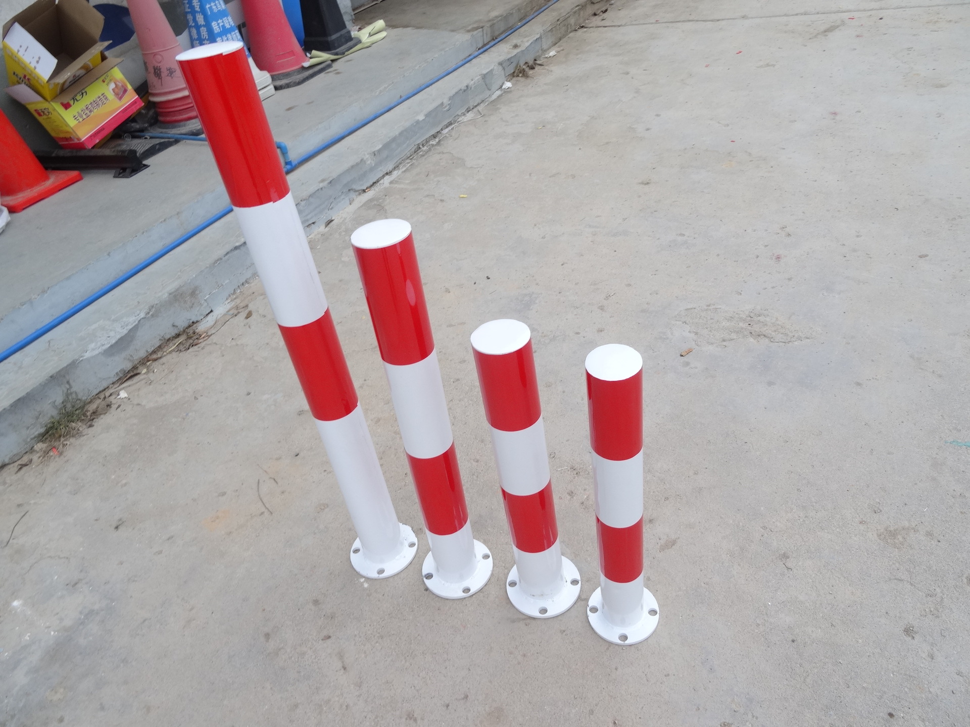 高档警示柱 新款红白安全柱可定做图片_5