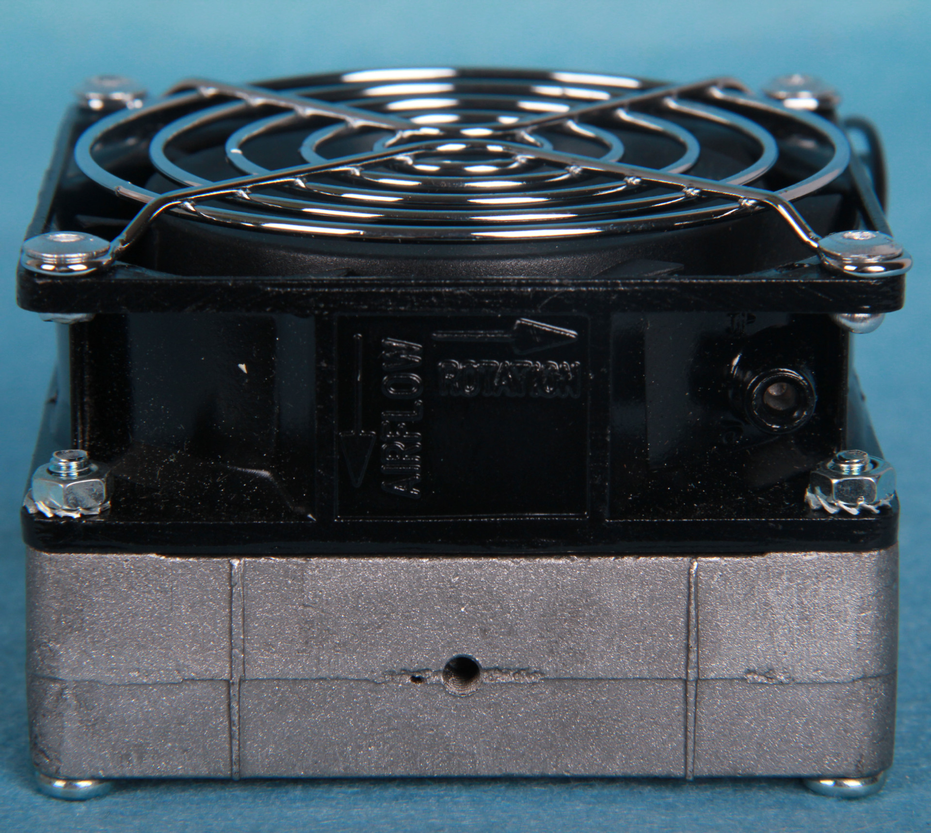 【新品】ptc防凝露加热器 机柜加热器hv031-200w铝合金加热器