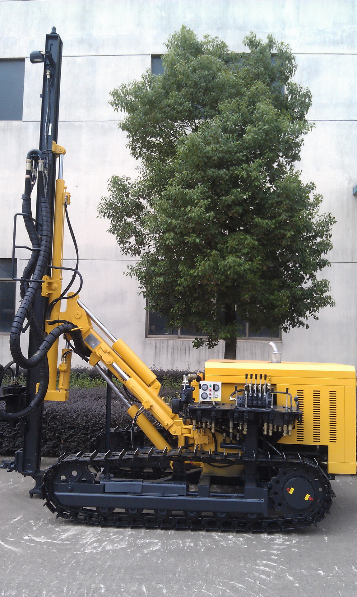 厂家销售 开山牌ky125型中风压潜孔钻车 履带式潜孔钻车