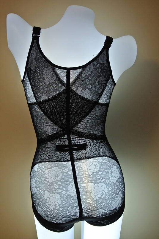 黛春玉新款2535#薄款提花提臀三角连体衣产后瘦身衣