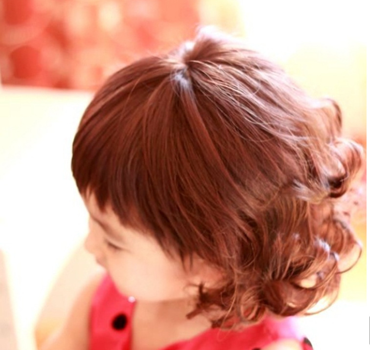幼儿女孩烫发发型图片图片