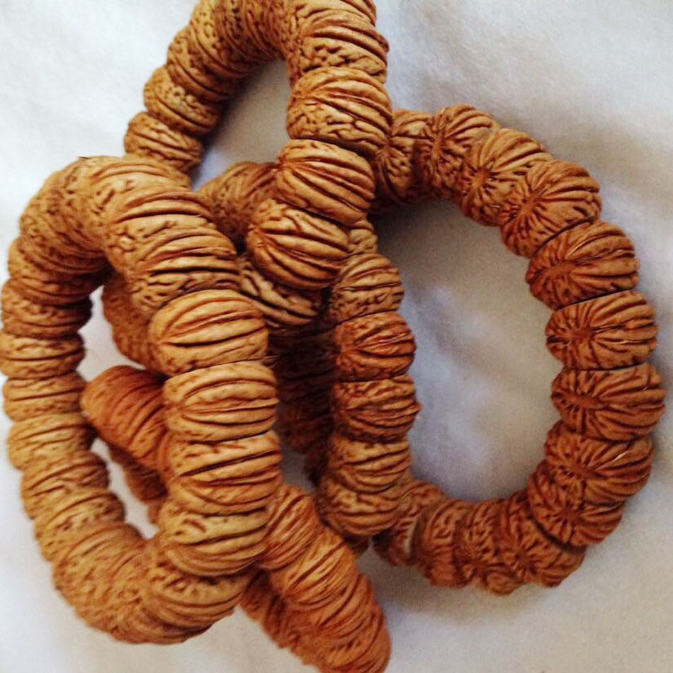 新款扇形核桃 野生 脑纹 桃核手排核桃手串厂家直销