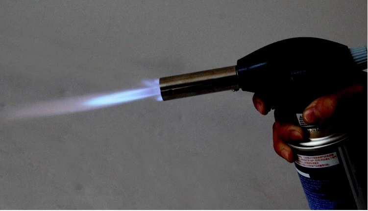 枪卡式喷枪 毛重量:142克 产品说明:本产品不包括图里的气罐 火焰温度