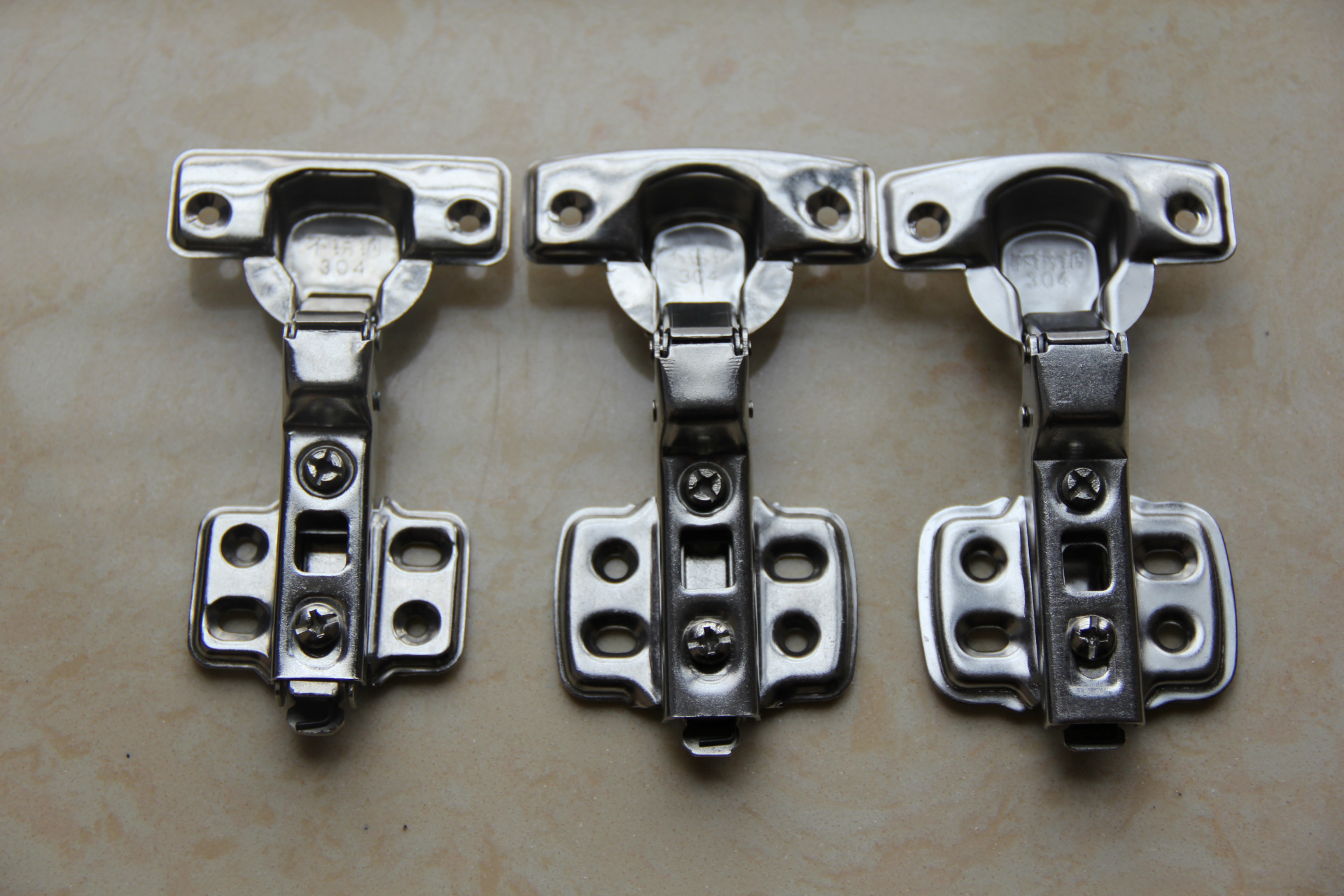 厂家直销 无限量供应不锈钢201中弯铰链普通自卸0.8厚度