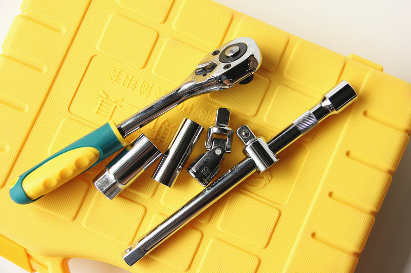 汉克斯精品塑盒32件家用汽修铬钒钢套头套筒组合工具套装套筒扳手