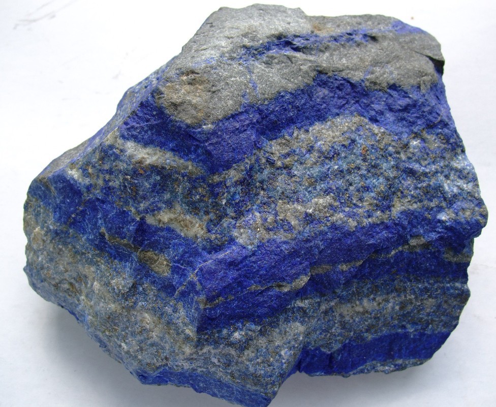 青金石产自阿富汗此石混天地之精华象征典雅高贵