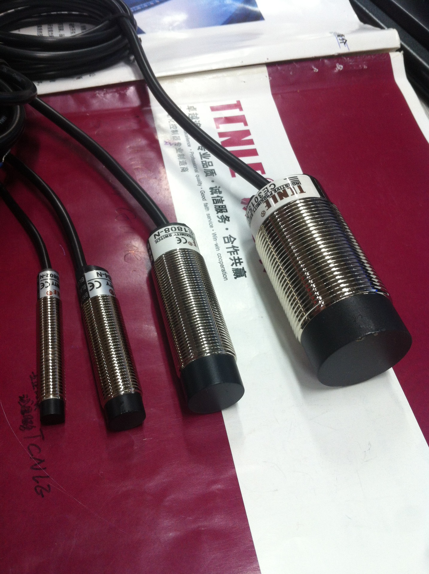 00元 品牌 诚意泰 型号 cn04-n  cn04-nl 类型 "涡流式接近开关 反应