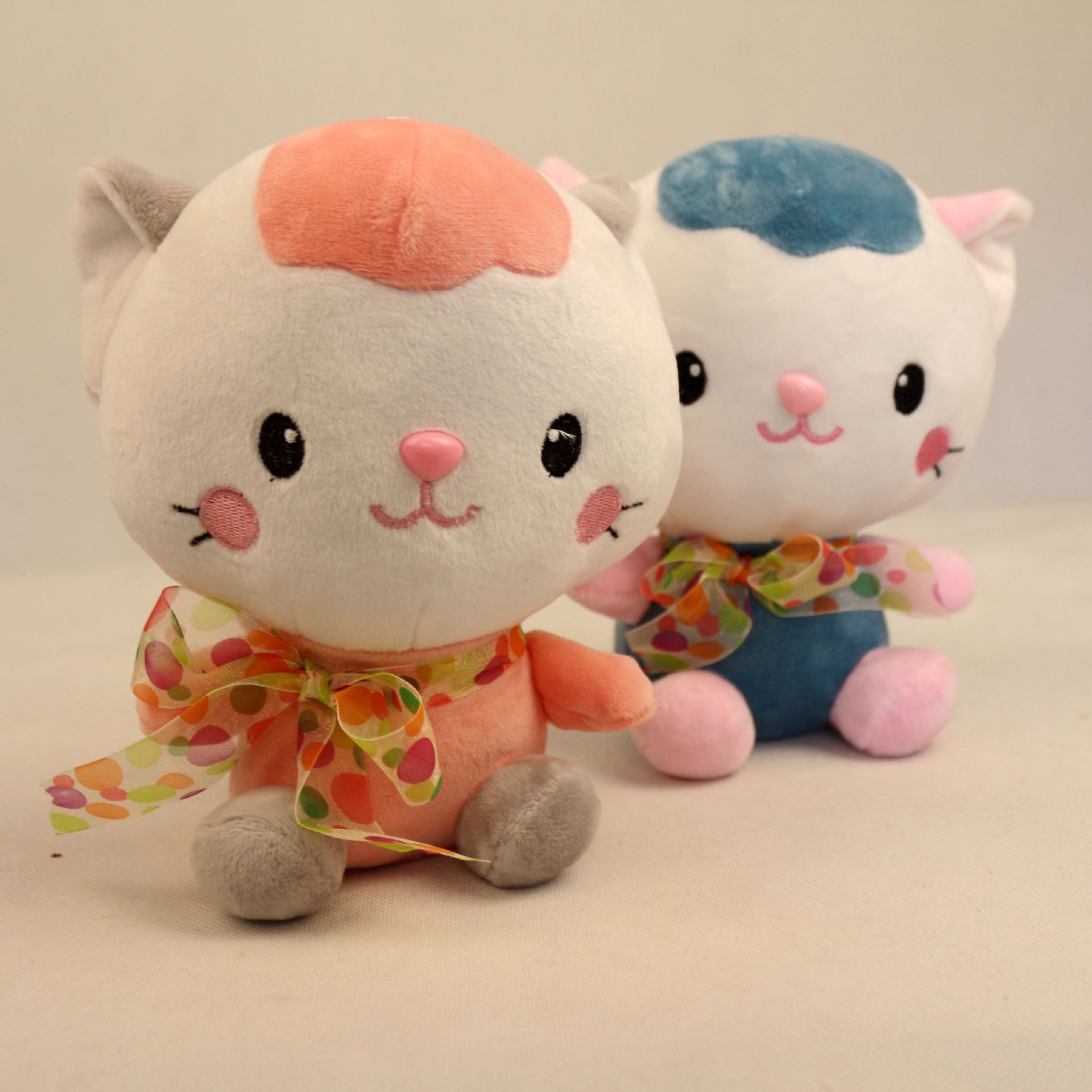 新款毛绒玩具公仔大脸猫 情侣小猫咪玩具 正版卡通猫猫玩具 爪机