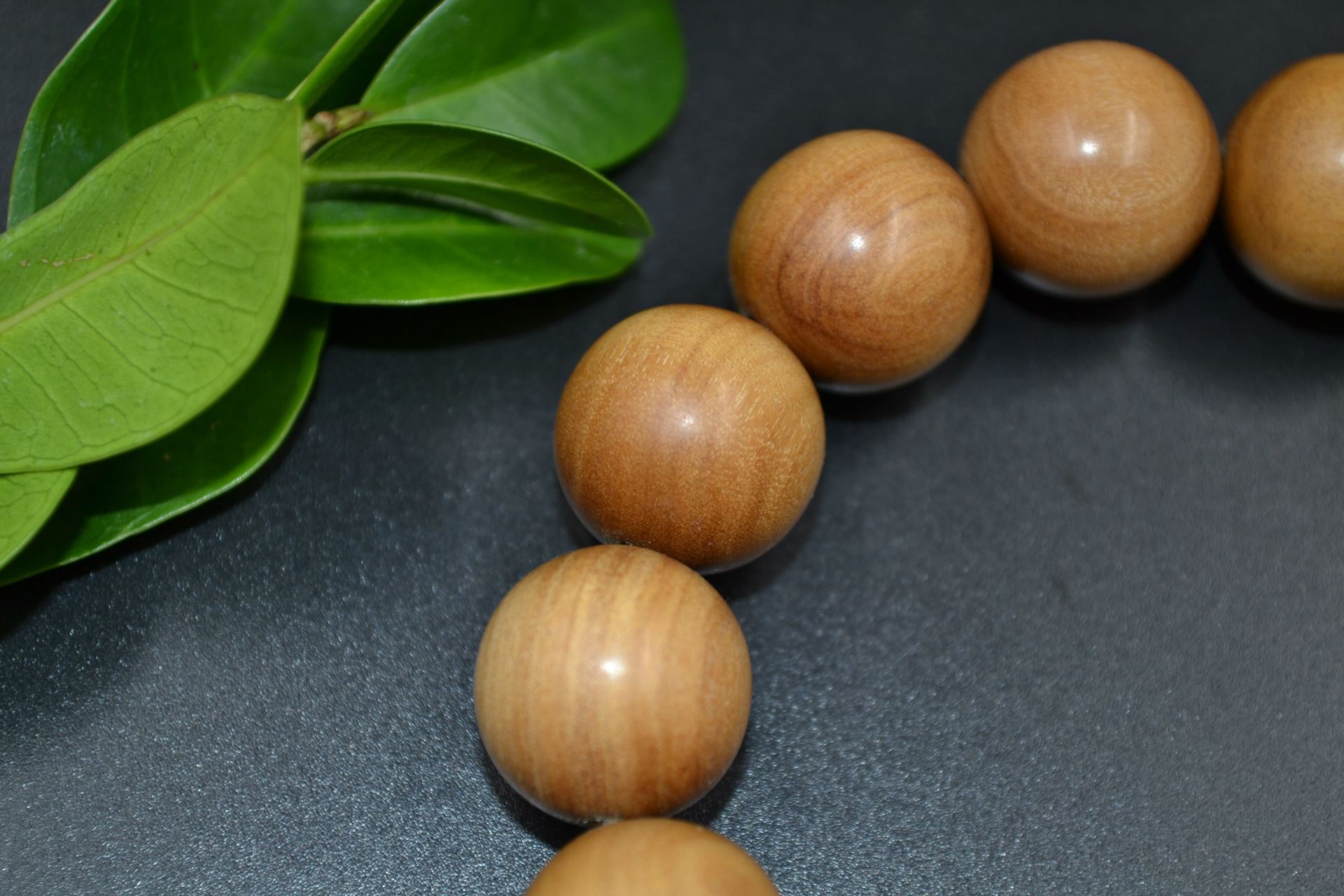 批发直销 印度红肉老山檀香佛珠 16mm*14 男女款高油高密 味醇厚