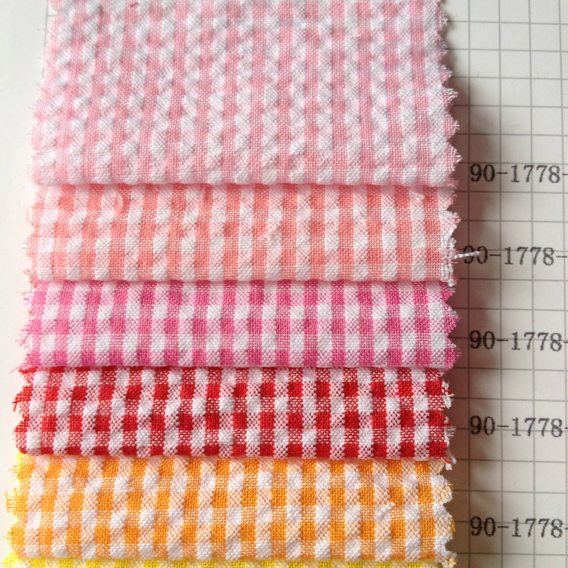 厂家直销----涤棉色织泡泡纱 色织朝阳格 色织条子 来样定做