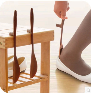 b 可挂式加长鞋拔 穿鞋工具 塑料鞋拔子 提鞋器 送老人孕妇