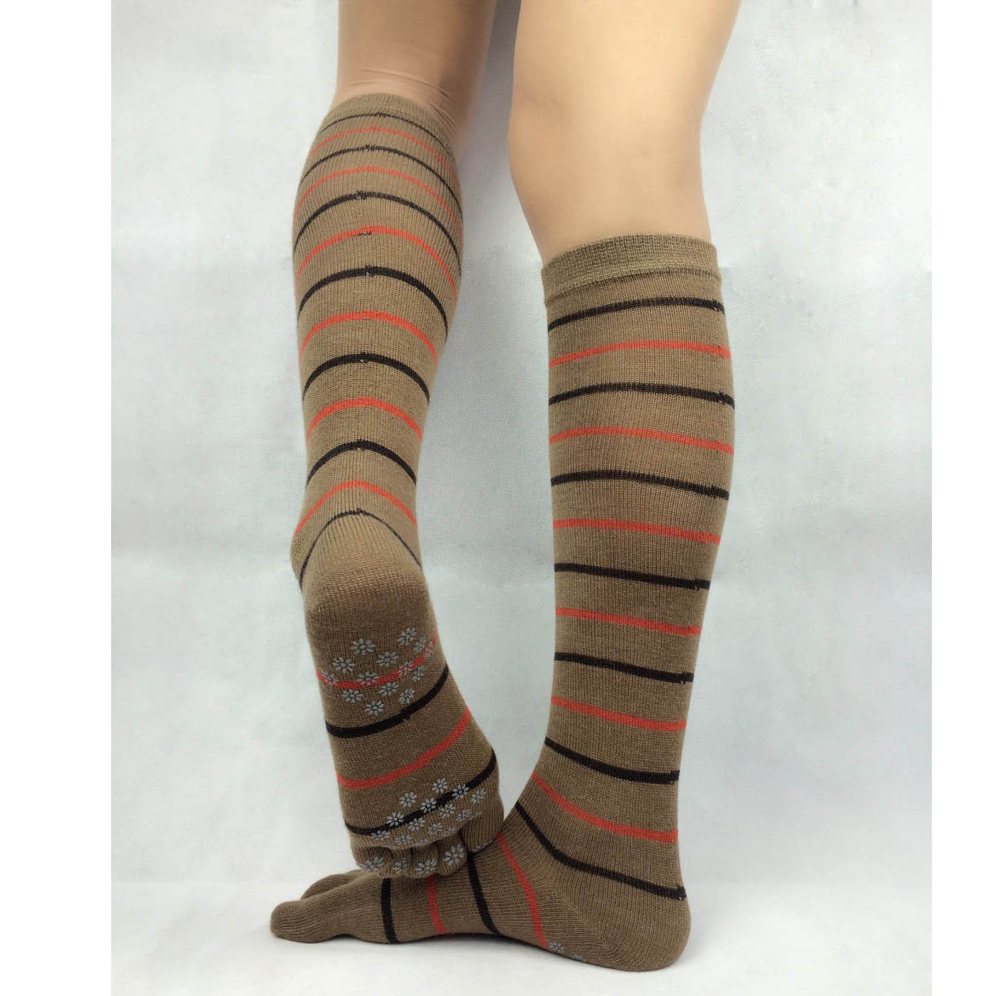 五指瑜伽袜 点胶袜长宽地板袜来样加工生产厂家低价批发高品质袜
