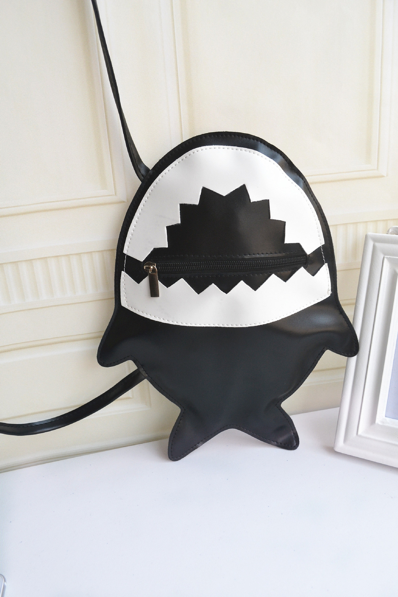 2015新款秋冬潮女包包个性鲨鱼造型斜挎包超萌搞怪趣味小包