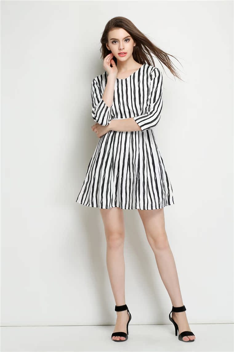 早秋2015欧洲站精品女装修身竖条纹v领a字连衣裙91509