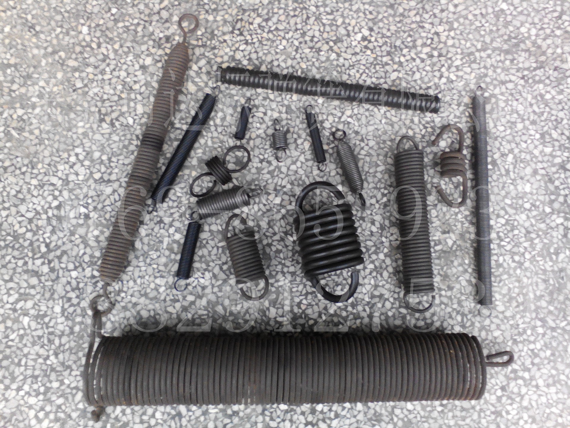 广东东莞专业生产德式勾拉伸弹簧,非标拉伸弹簧,自行车拉伸弹簧厂家