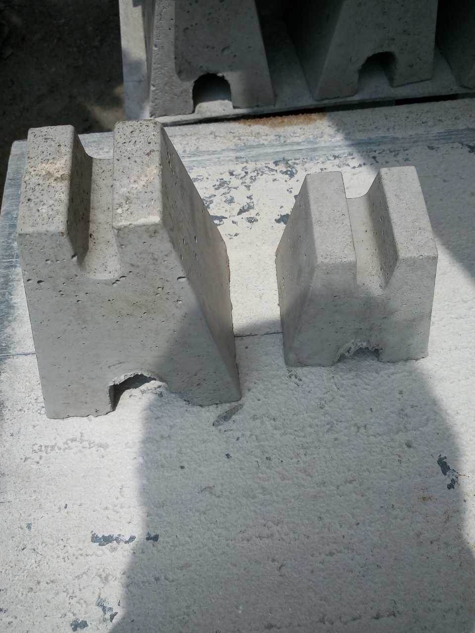 城石楼房水泥垫块大马镫100mm