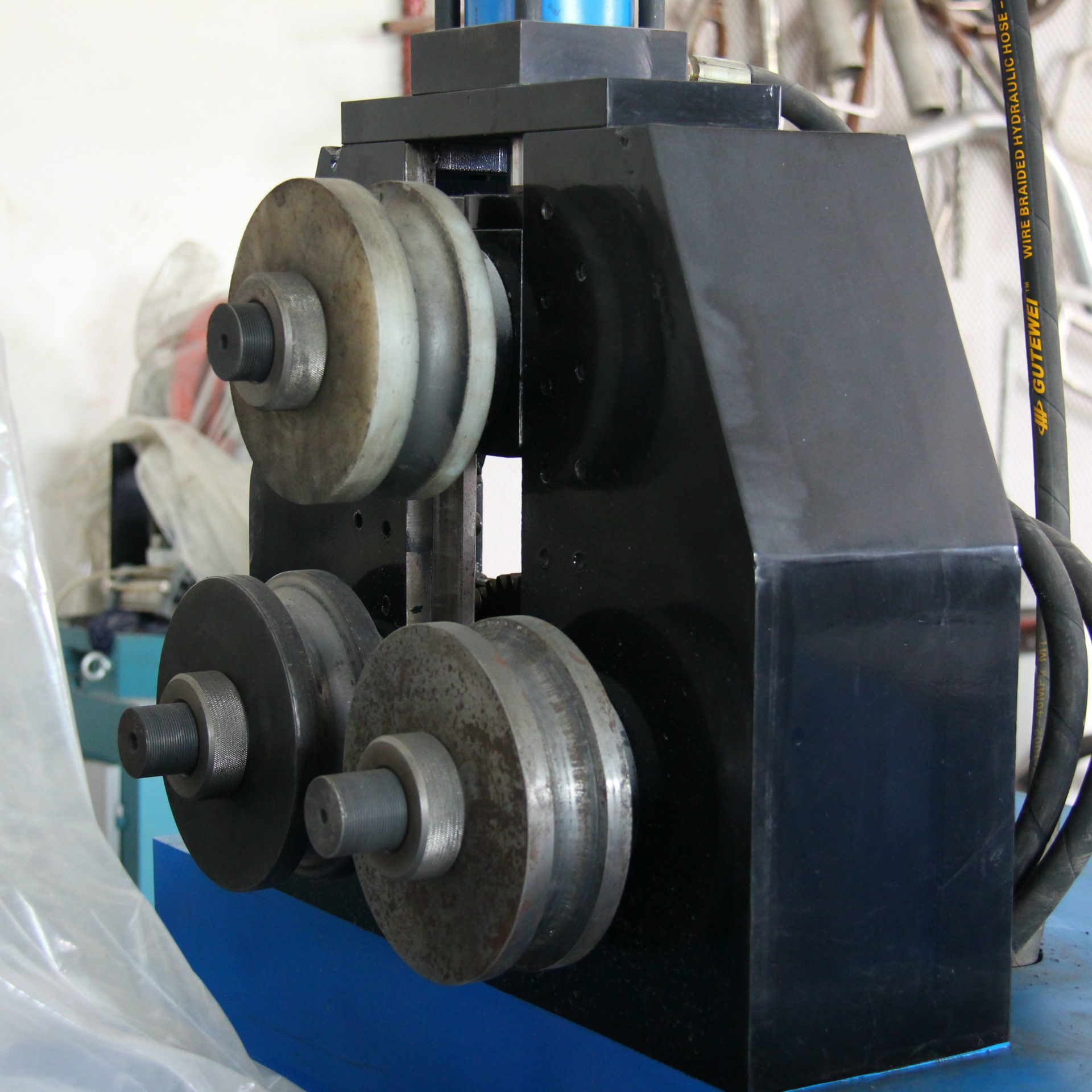 供应销售宁波jw-40立式三轴滚圆机 精密自动金属圆锯机 质优价廉