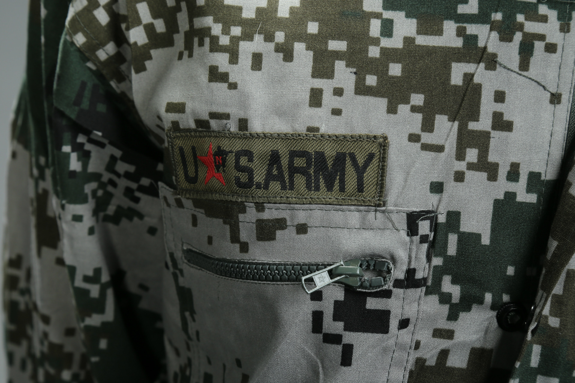 厂家批发 07陆地丛林数码迷彩服套装 学生军训迷彩服 可定制