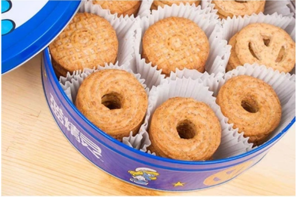 蓝精灵牛油曲奇粗粮消化饼干 铁罐 香浓牛奶味 260g*15盒/箱批发