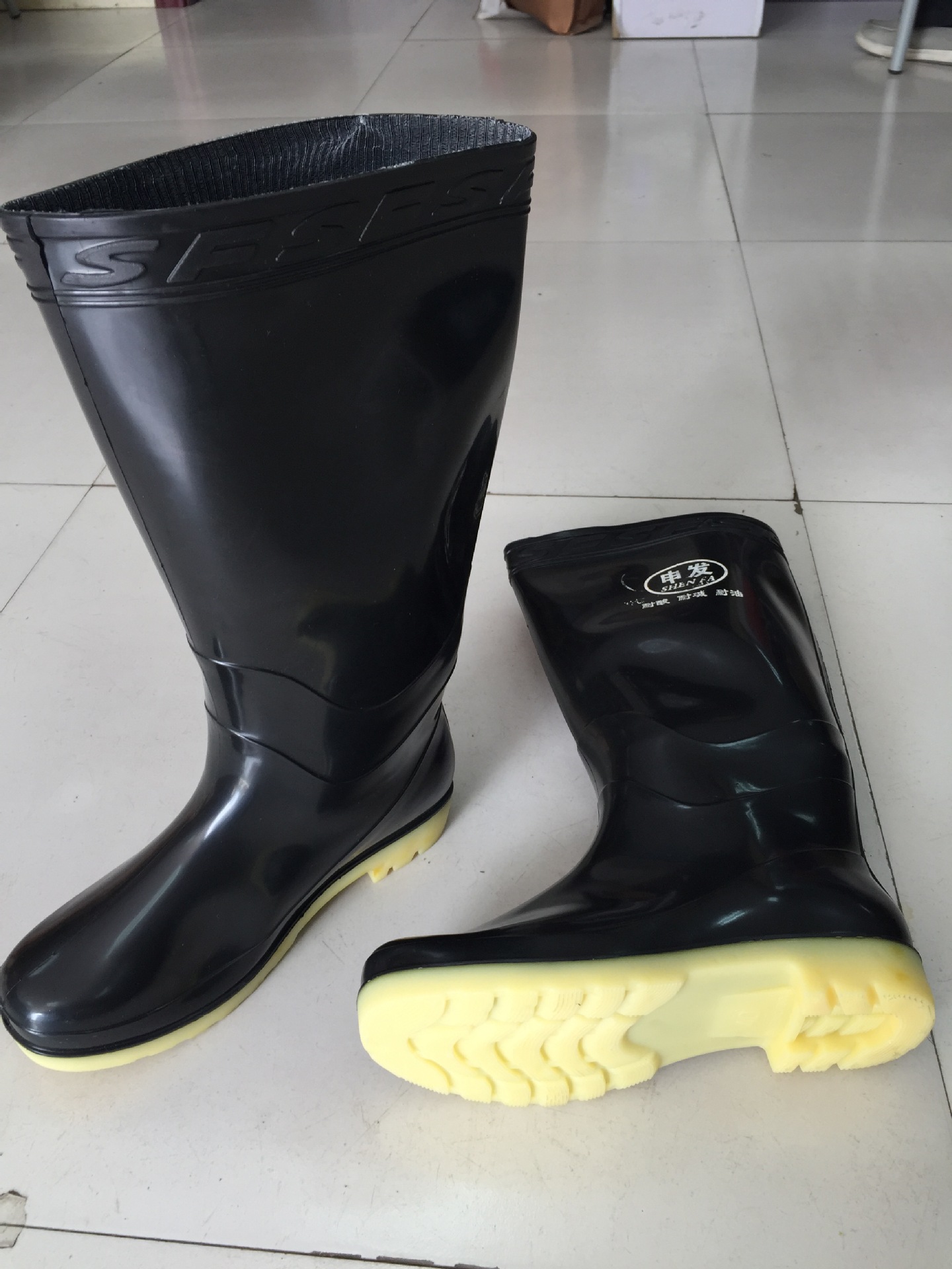 批发 申发牌橡胶材质高筒雨靴 耐油耐酸碱防水雨靴 劳保工作靴