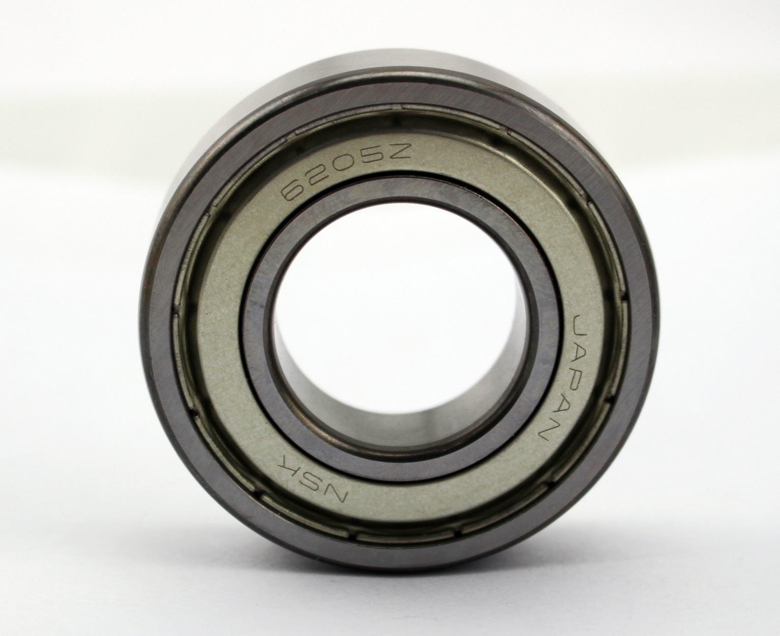 广东轴承批发现货进口nsk6205zz深沟球轴承 精密电机专用滚动轴承