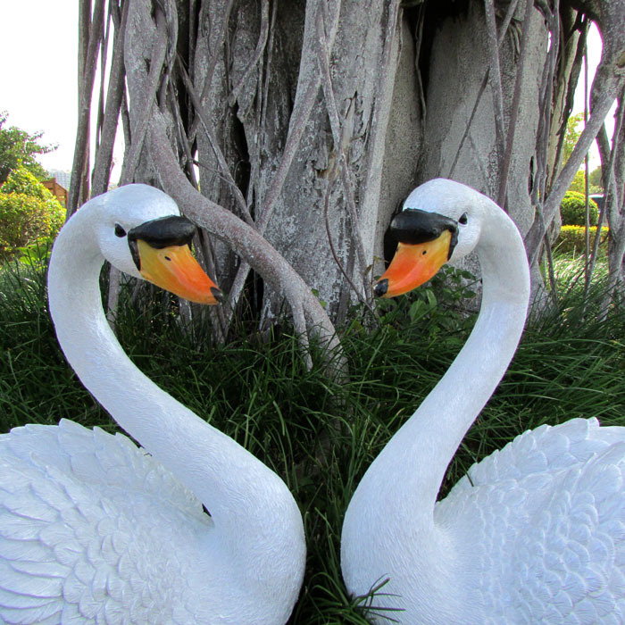 仿真树脂情侣天鹅摆件 浮水天鹅摆饰 纯洁大白天鹅花园水池装饰