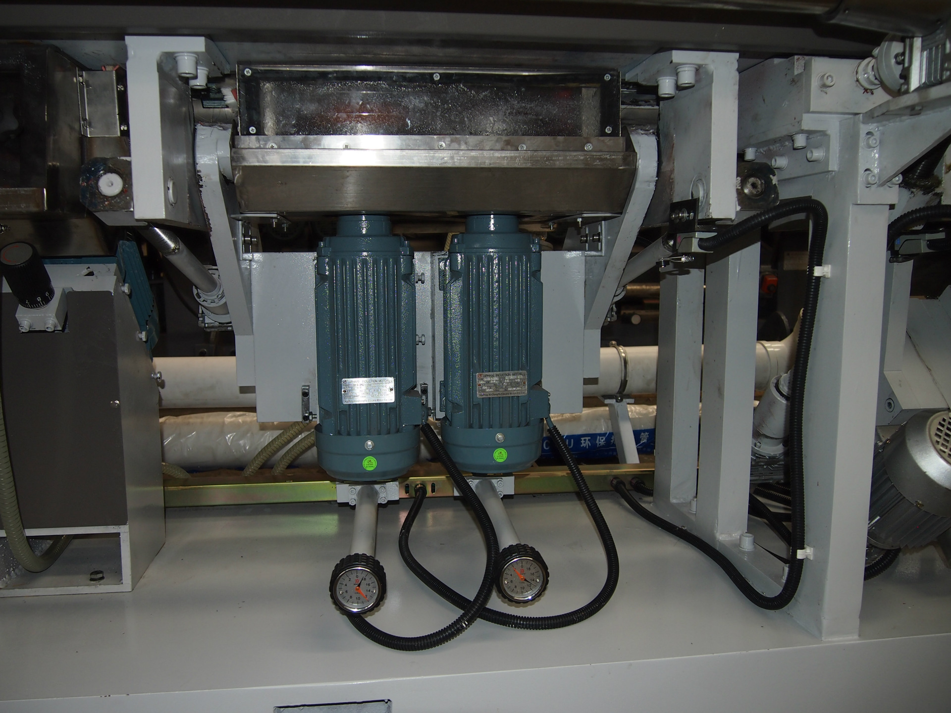 玻璃直线多级磨边机-玻璃机械磨边机