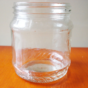 厂家大量供应酱菜用玻璃瓶 辣椒酱玻璃瓶装牛肉酱玻璃瓶子批发