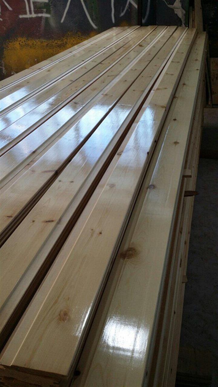 芬兰大云杉扣板 无结巴扣板 洗手间厨房吊顶板 黄色免漆实木扣板