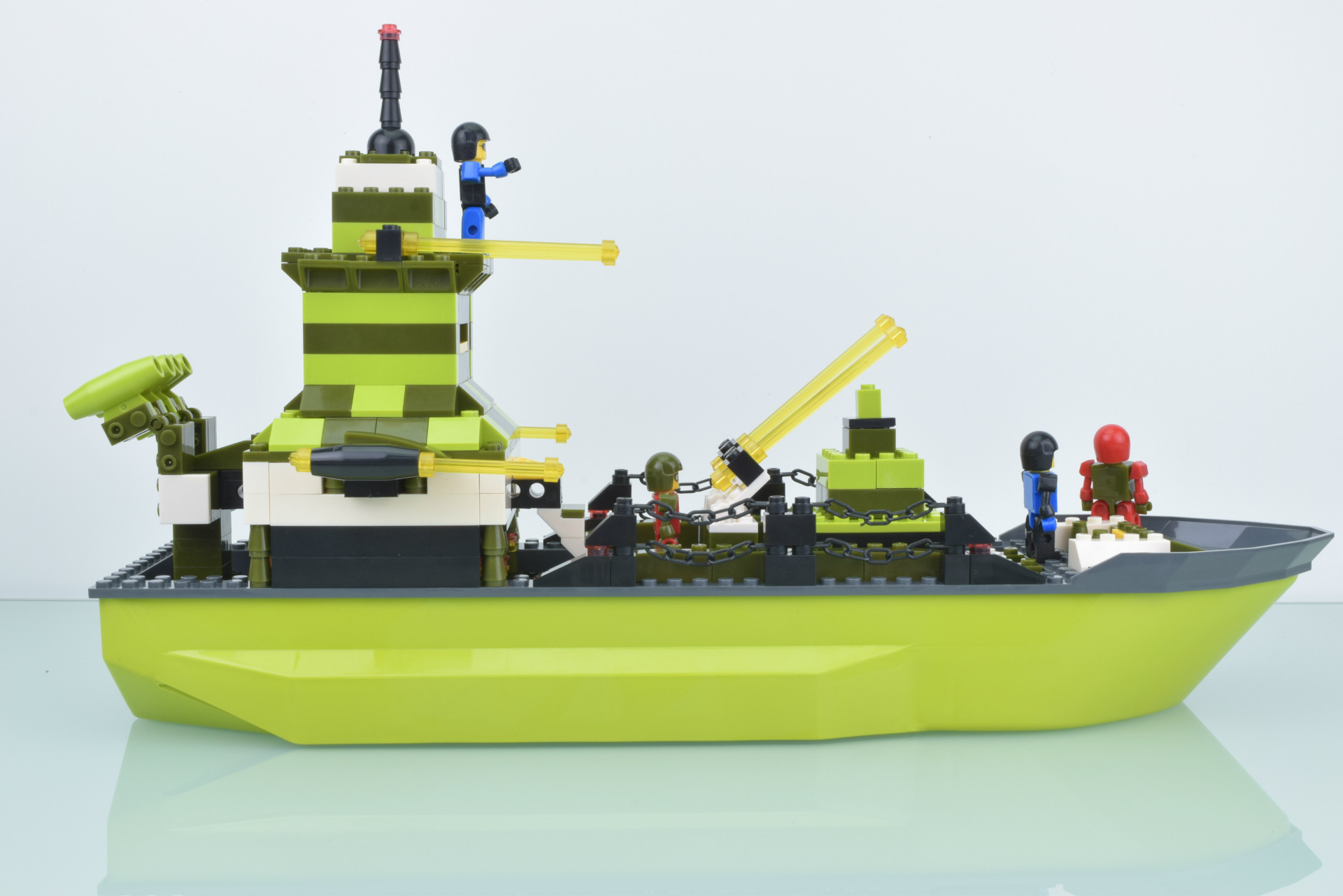 拼装拼插积木模型超级战舰儿童益智创意积木玩具军事舰艇81088