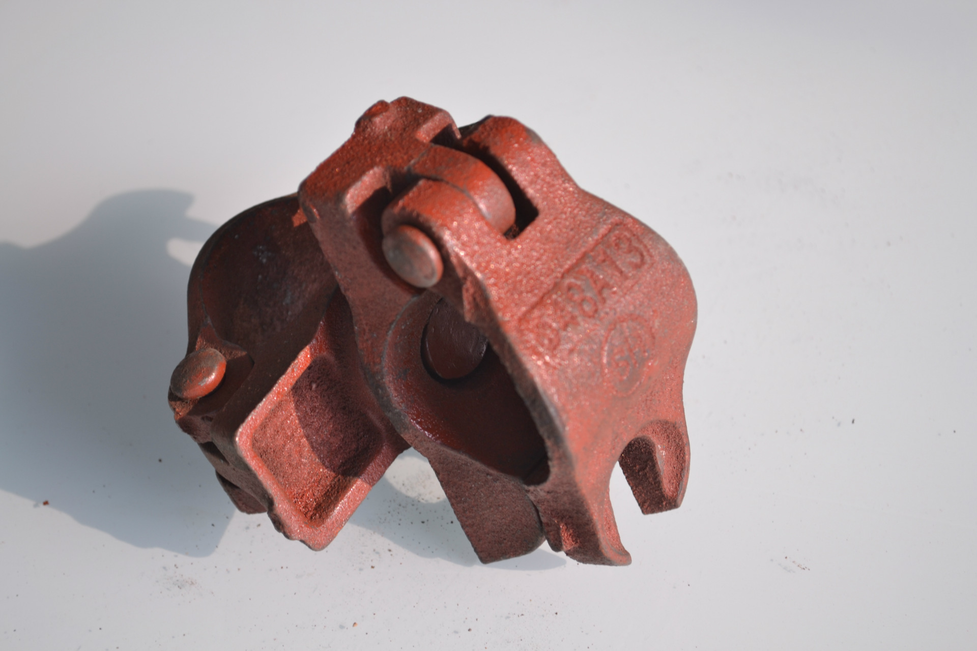 大量供应 扣件 建筑扣件 脚手架扣件 玛钢十字扣 质优价廉