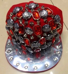 新款铆钉帽子嘻哈hiphop街舞棒球韩版潮流带刺朋克平檐钉子帽批发