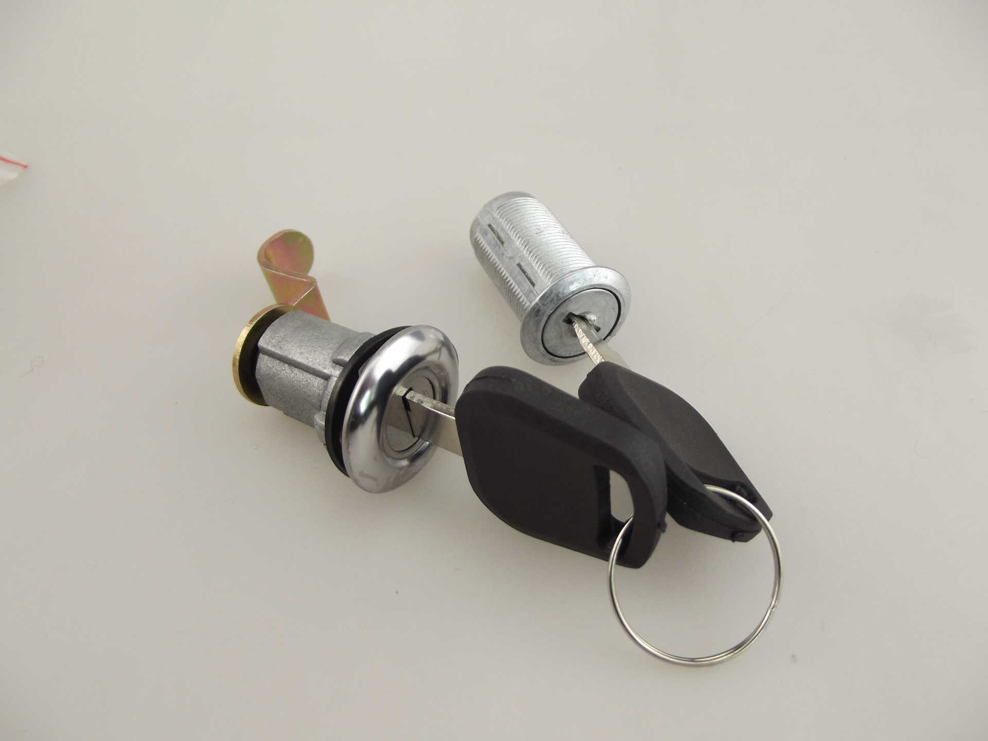 供应锌合金锁芯 1开2镀铬铁压塑超b锁芯