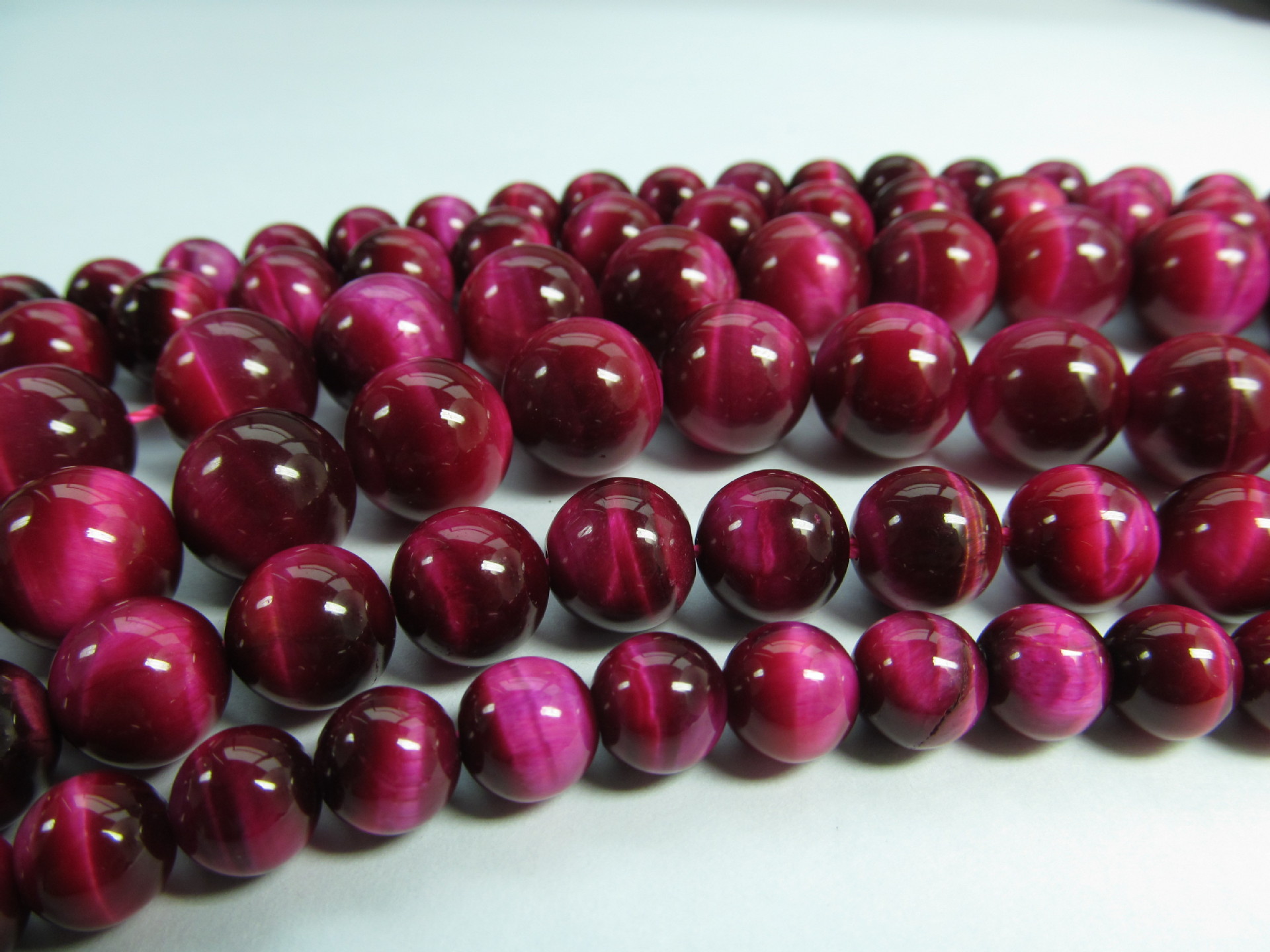 天然玫红虎眼石圆珠长链