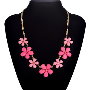 韩版时尚精美糖果色花朵造型项链 百搭亮色花朵短款项链女士