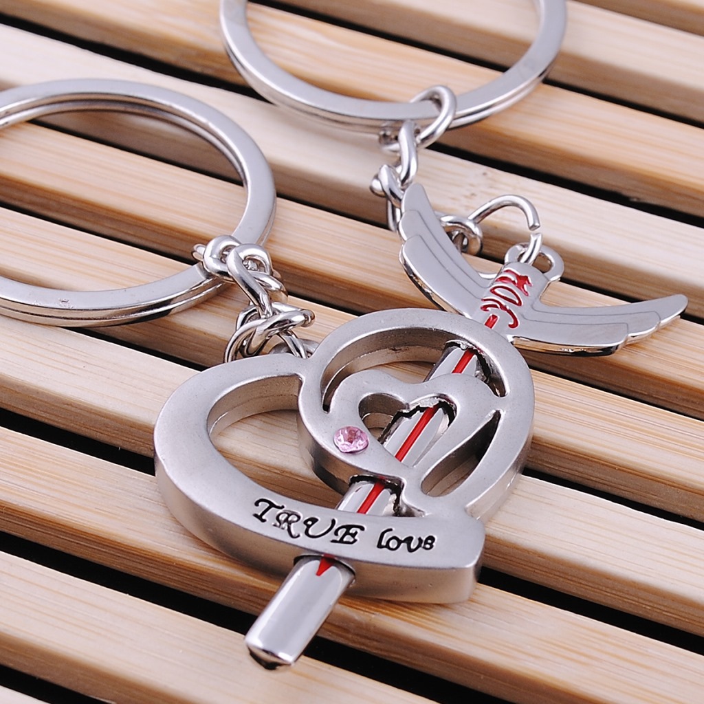 创意情侣钥匙扣 一箭穿心钥匙扣 情人节礼品钥匙扣 精美小商品