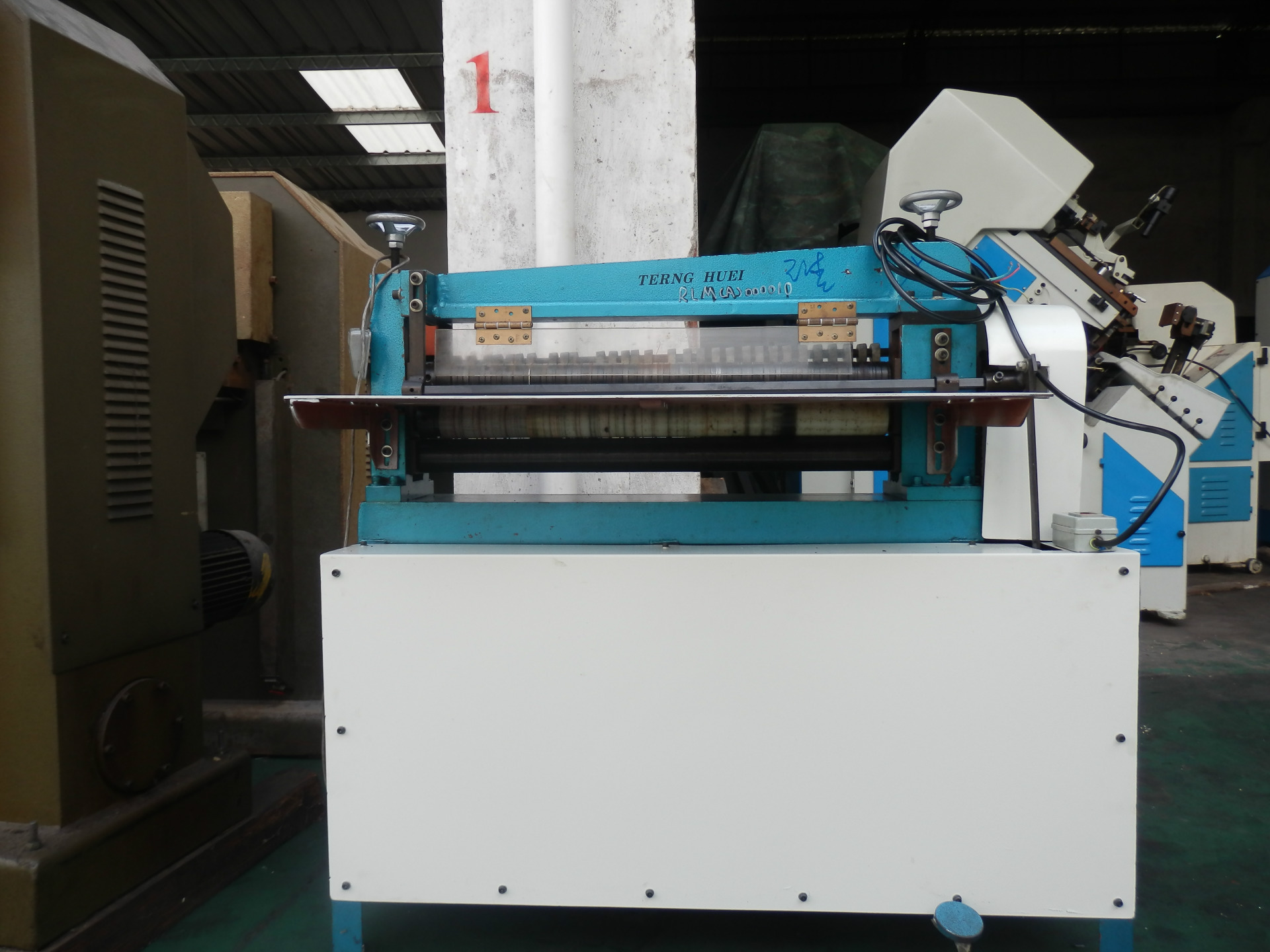 供应分条机 细皮开条机 皮革胶条分条机 皮带分条机 小型