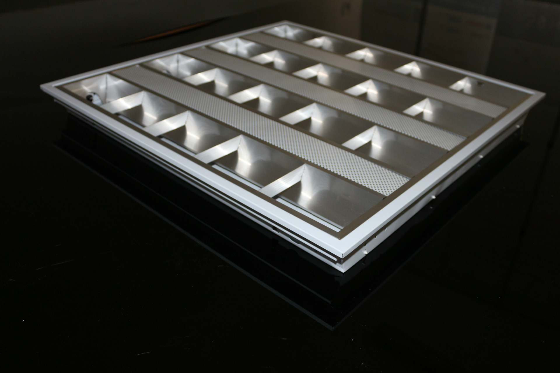 格栅灯 方形格栅灯 led方形格栅灯 暗装四管led方形格栅灯