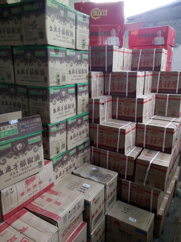 正宗特产 聚兴源香辣腐乳下饭菜拌饭菜260g*20瓶  库房一角供应产品