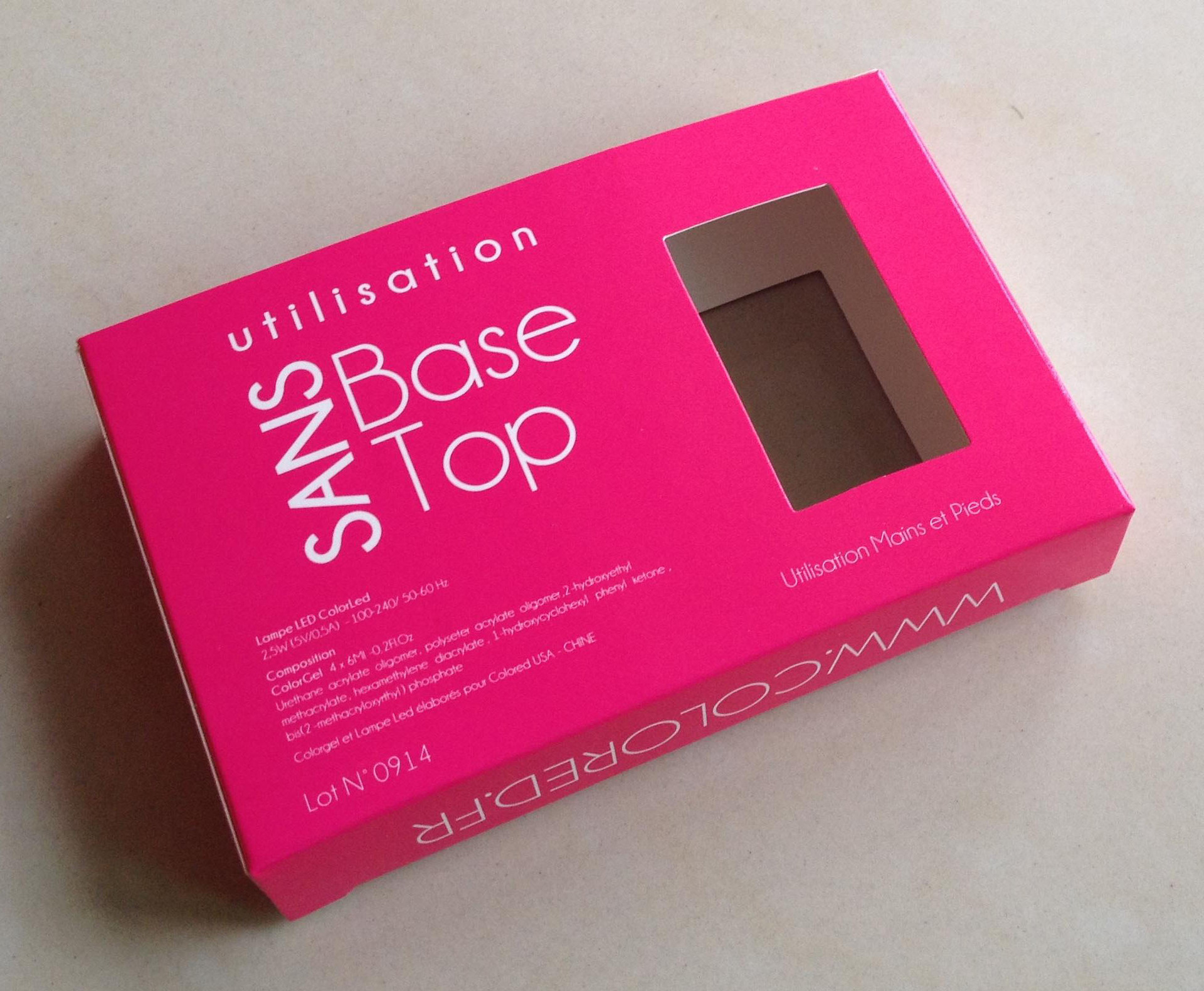 印刷:胶印,通常为彩色印刷和专色印刷;丝印,专色手印,磨砂,uv,水晶