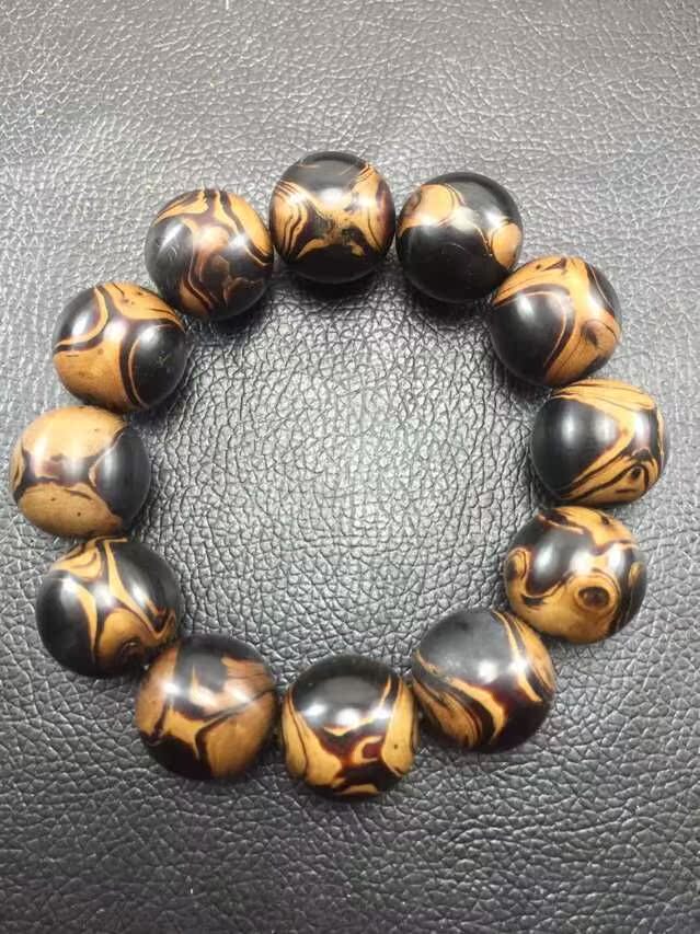 4哑光磨砂佛珠红柳原材料纯手工打磨     欢迎订做各种规格的手串