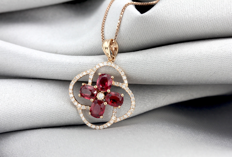 朵尔蓝 18k玫瑰金天然尖晶石吊坠 镶嵌钻石 花朵形颈饰