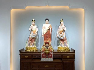 观音像，古銅製，時代物，高63cm，重8000克。 avnc.com.ar